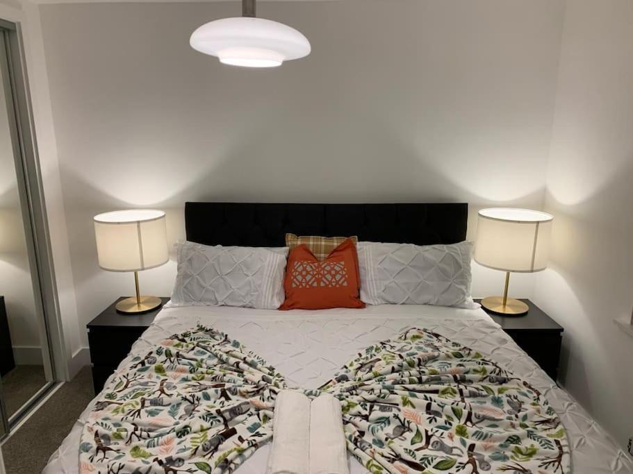 Brand New Entire 4 Bed House Multiple Free Parking Early Check-In Late Check- Out Allowed South Ockendon Экстерьер фото
